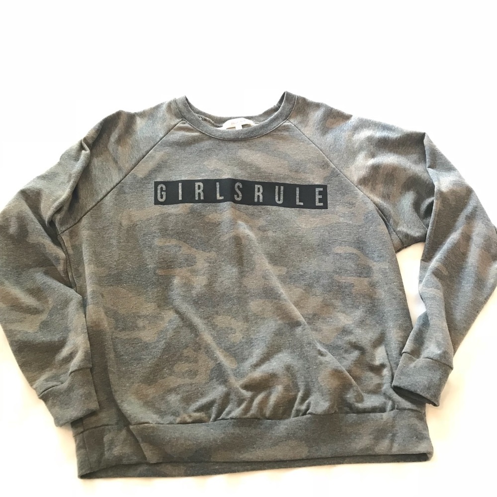 Girls rule camo sweatshirt | crew fit